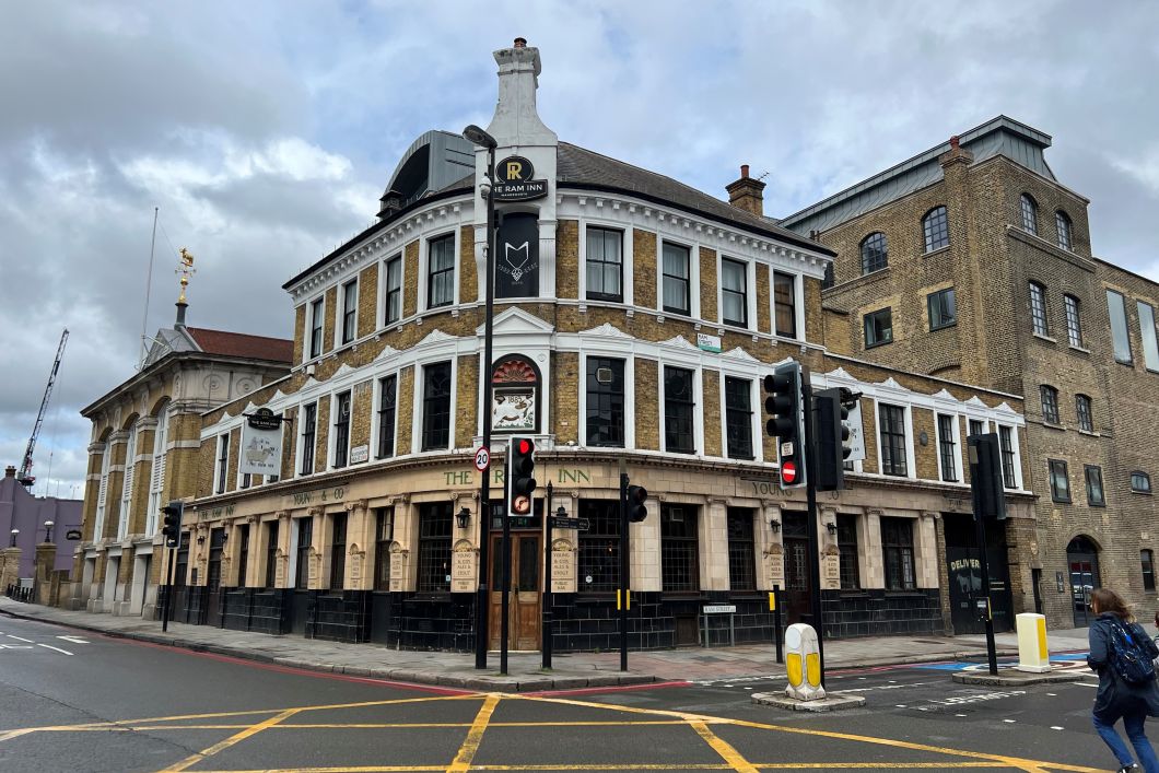 Freehold Pub For Sale Wandsworth AG&G
